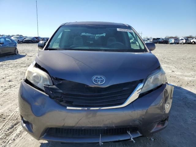 2011 Toyota Sienna LE