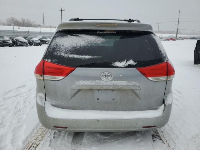 2012 Toyota Sienna XLE