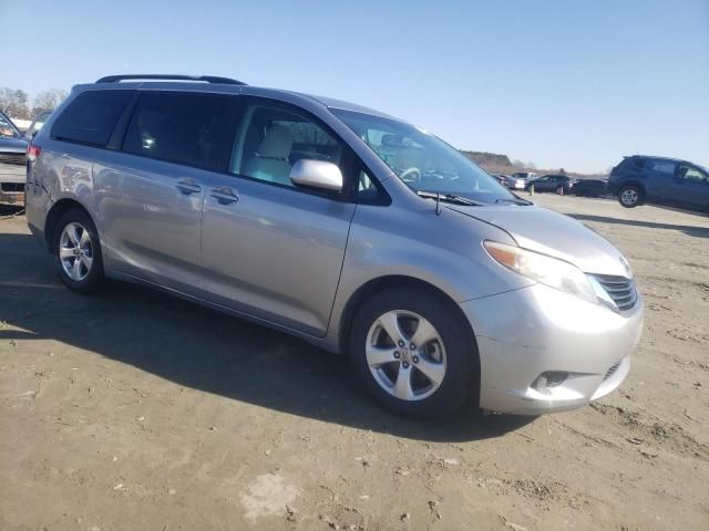 2013 Toyota Sienna LE