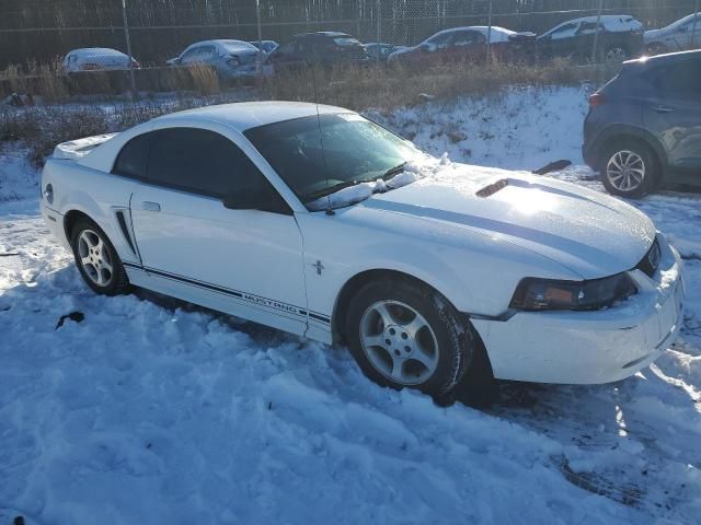 2000 Ford Mustang