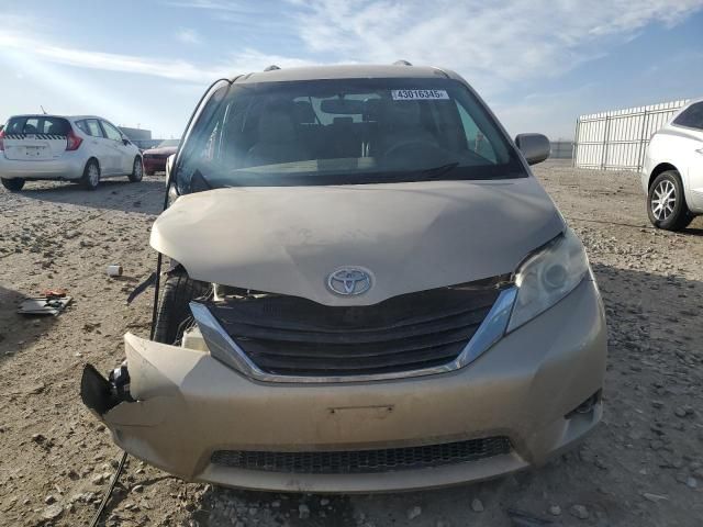 2011 Toyota Sienna LE