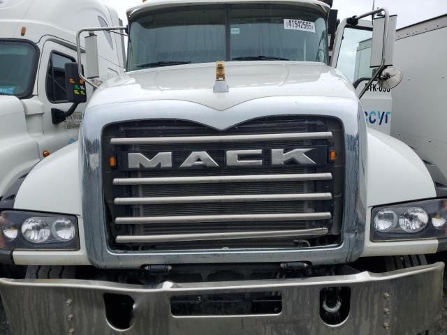 2023 Mack Granite