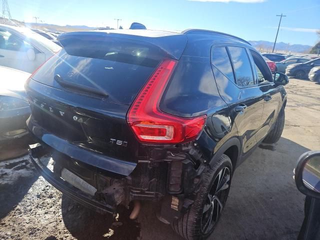 2021 Volvo XC40 T5 R-Design