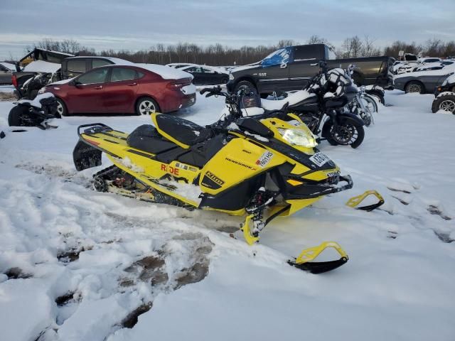 2021 Skidoo 2021 Skidoo Renegade