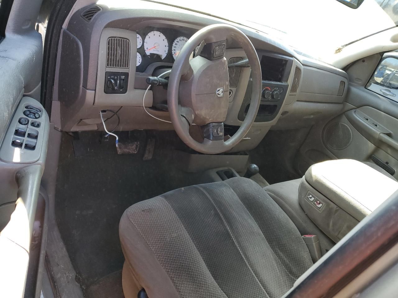 2005 Dodge Ram 1500 st