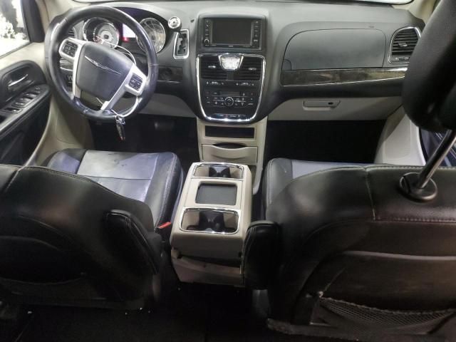 2015 Chrysler Town & Country Touring L