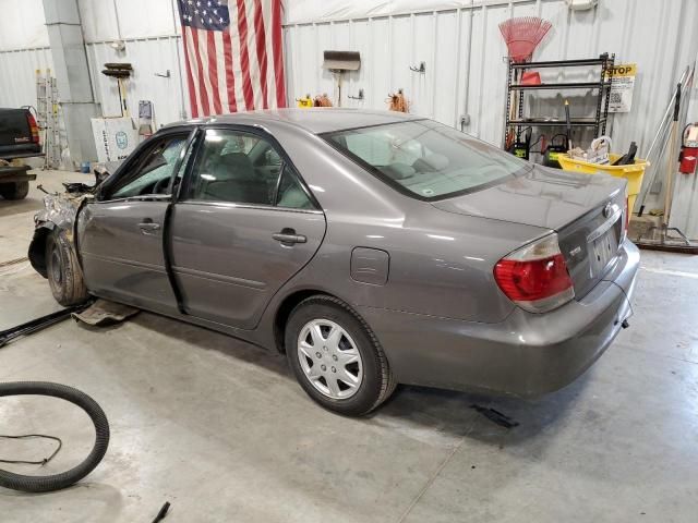 2005 Toyota Camry LE