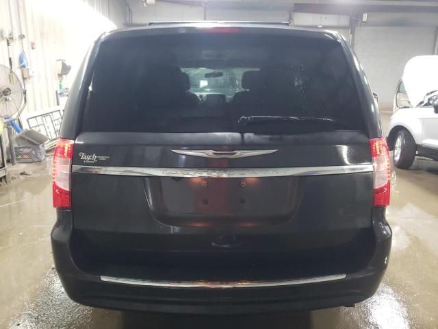 2011 Chrysler Town & Country Touring L