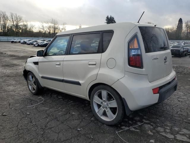 2010 KIA Soul +