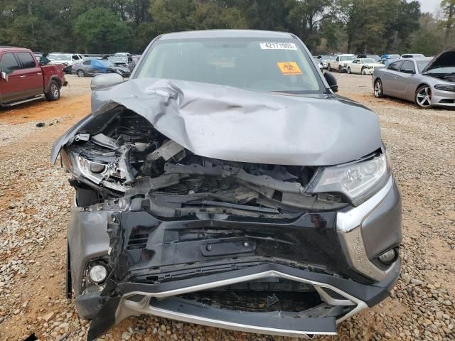 2019 Mitsubishi Outlander SE