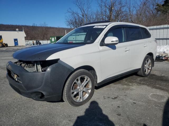 2014 Mitsubishi Outlander SE