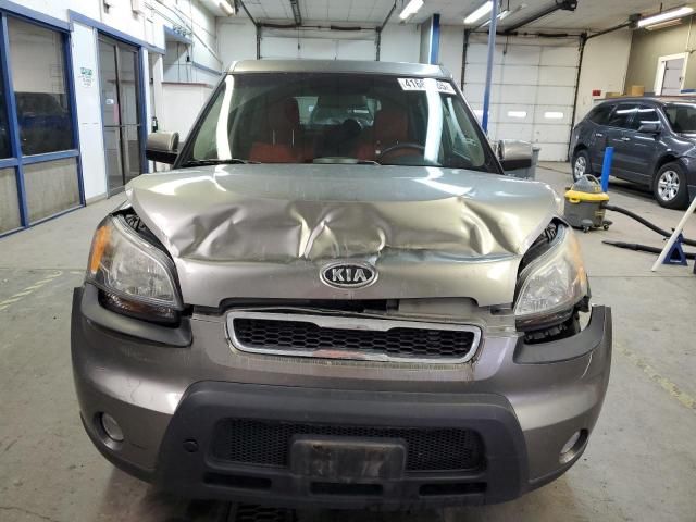 2010 KIA Soul +