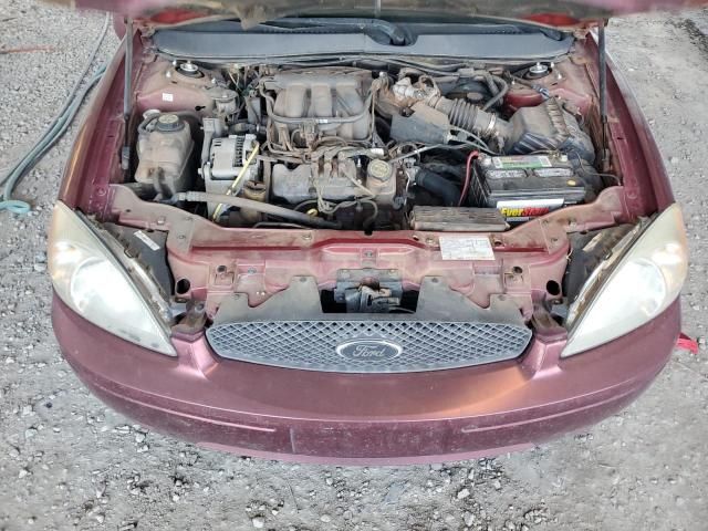 2004 Ford Taurus SE