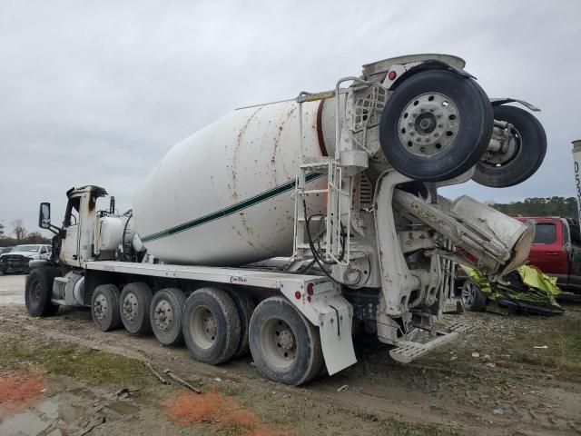 2020 Peterbilt 567