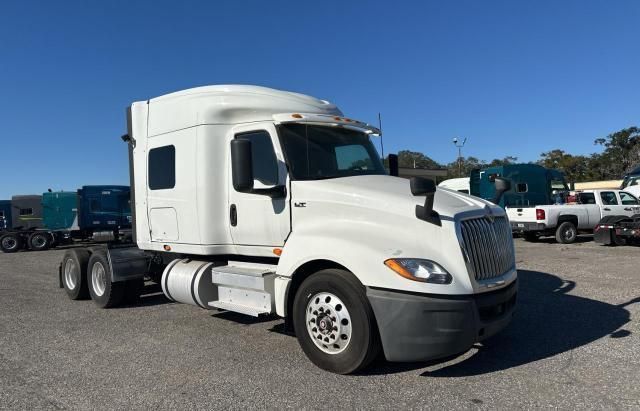 2018 International LT625