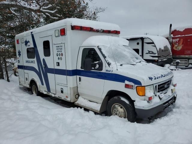 2005 Ford Econoline E450 Super Duty Cutaway Van