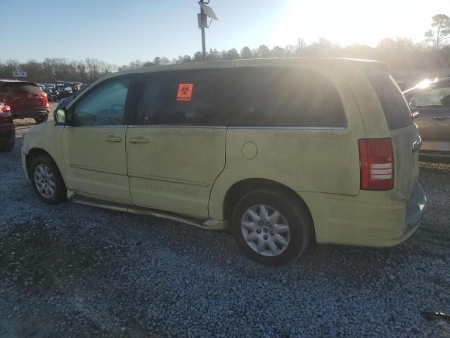 2009 Chrysler Town & Country LX