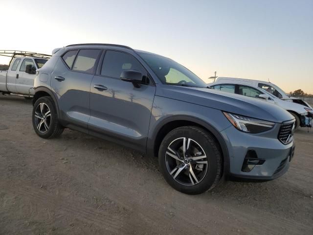 2023 Volvo XC40 Plus