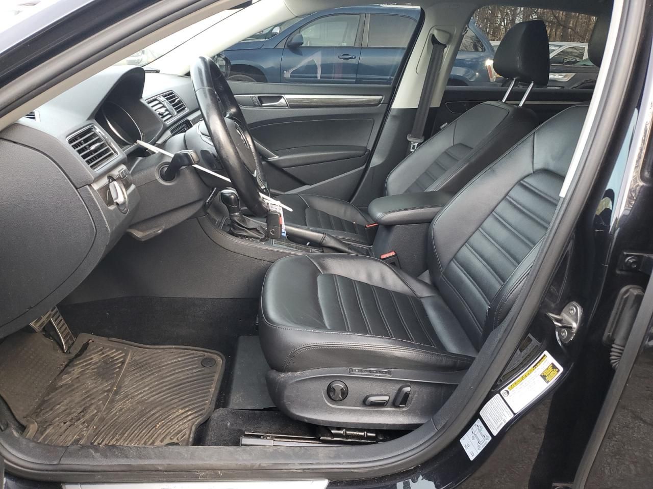 2017 Volkswagen Passat sel Premium