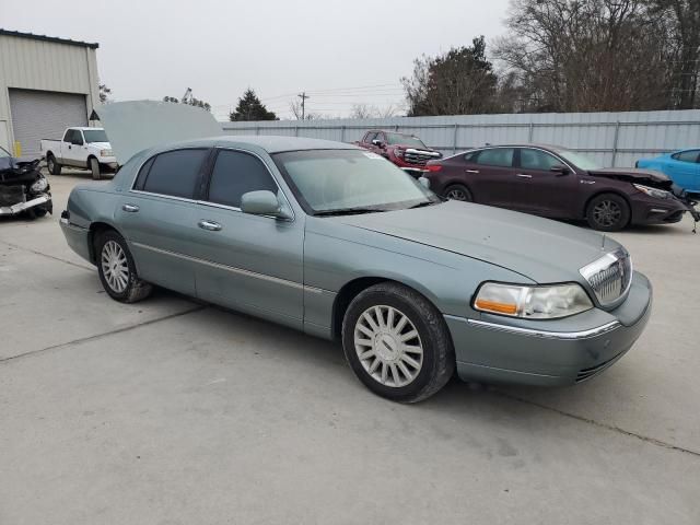 2004 Lincoln Town Car Executive