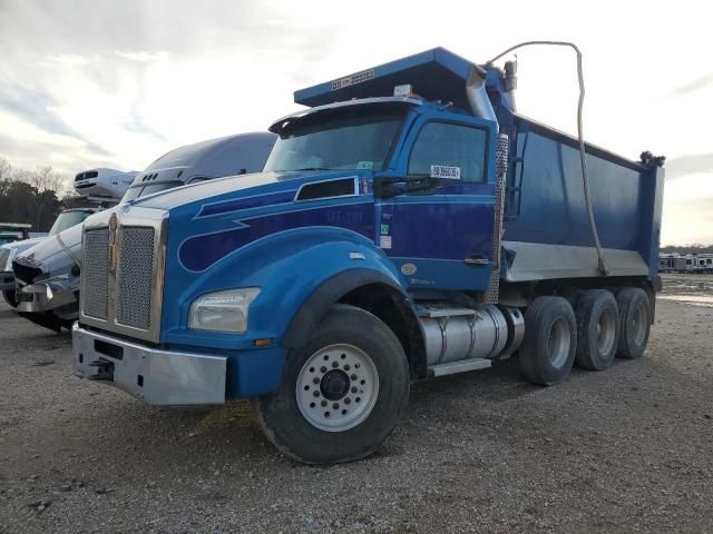 2019 Kenworth Construction T880