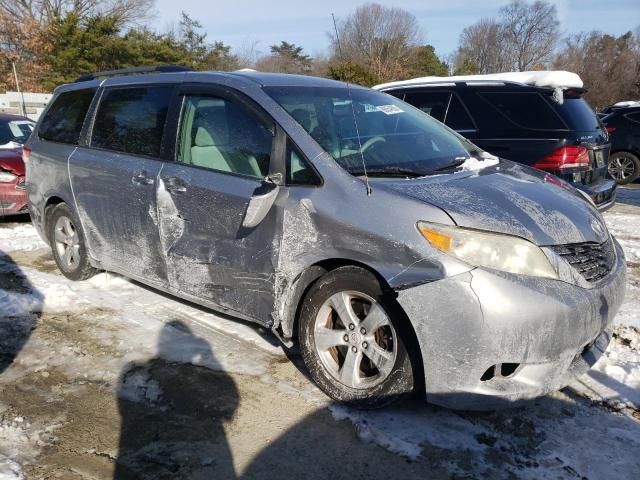 2011 Toyota Sienna LE