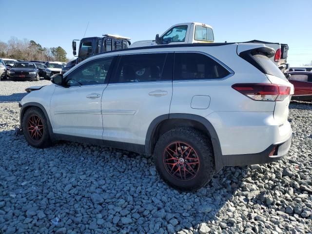 2019 Toyota Highlander SE