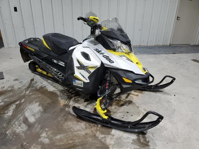 2016 Skidoo Snowmobile