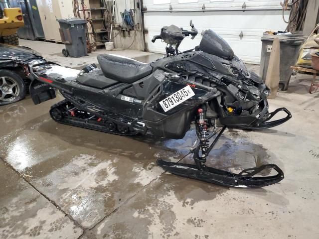 2024 Skidoo Renegade