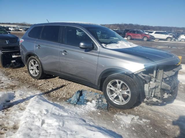 2015 Mitsubishi Outlander SE