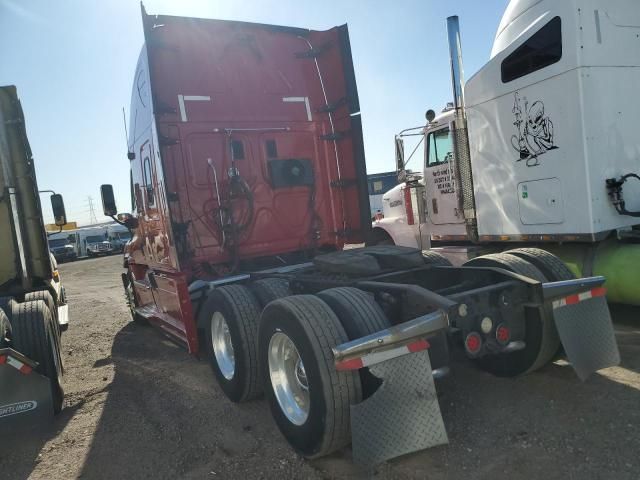 2013 Freightliner Cascadia 125