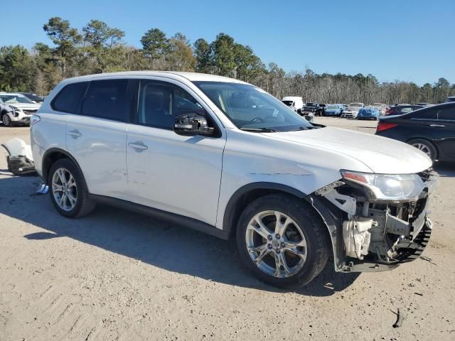 2015 Mitsubishi Outlander SE