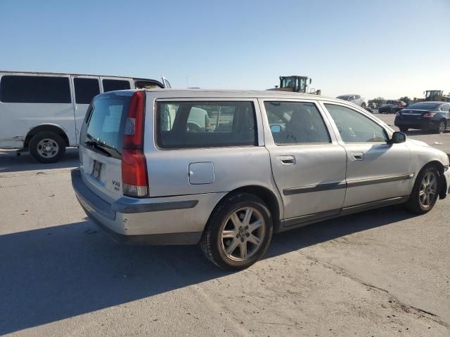 2004 Volvo V70 FWD