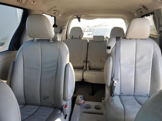 2011 Toyota Sienna XLE