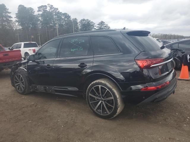 2021 Audi Q7 Prestige