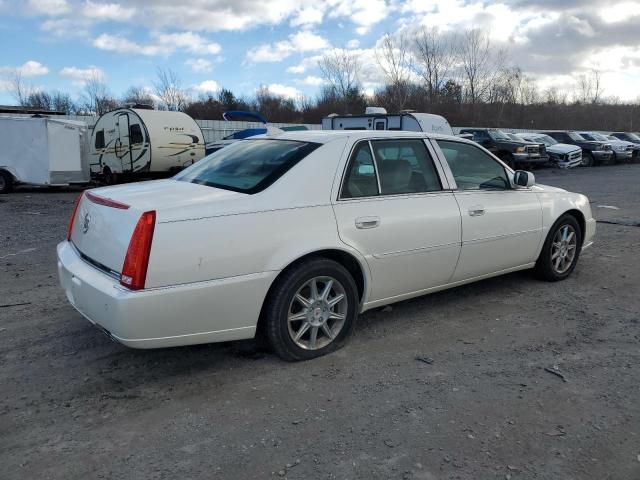 2011 Cadillac DTS Luxury Collection