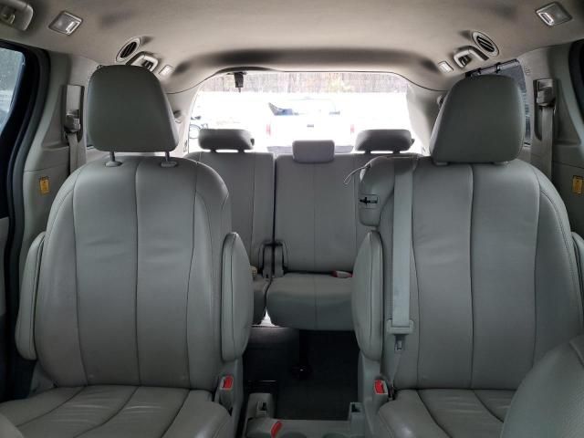 2013 Toyota Sienna XLE