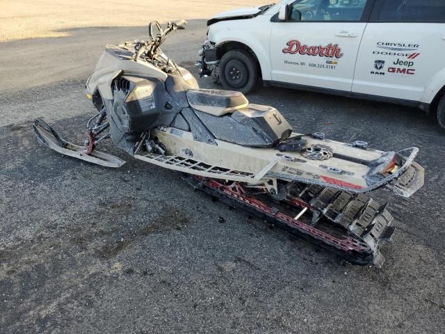 2024 Skidoo Snowmobile