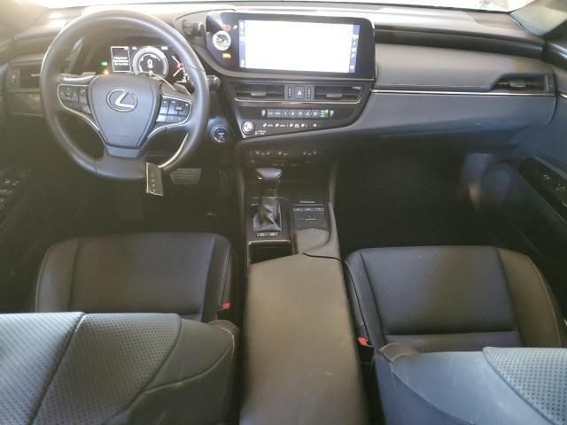 2022 Lexus ES 300H Base