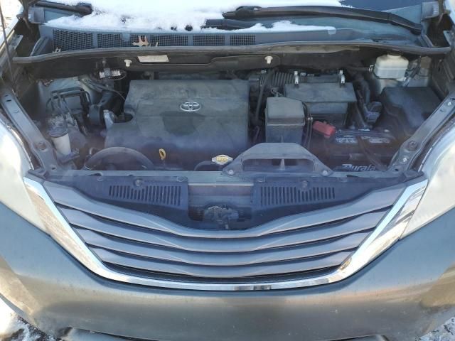 2012 Toyota Sienna XLE