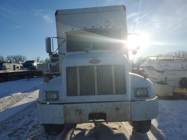 2004 Peterbilt 330