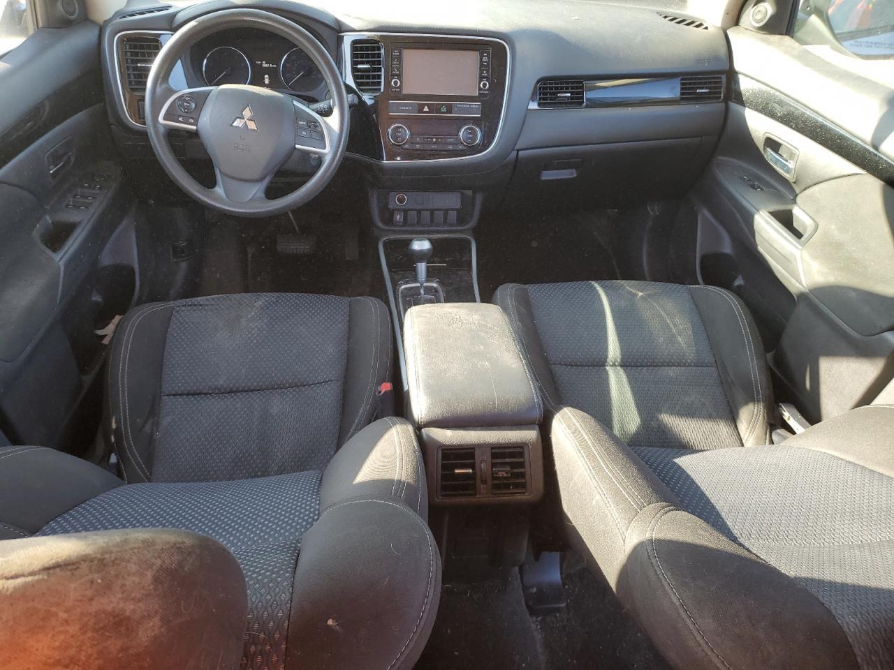 2019 Mitsubishi Outlander es