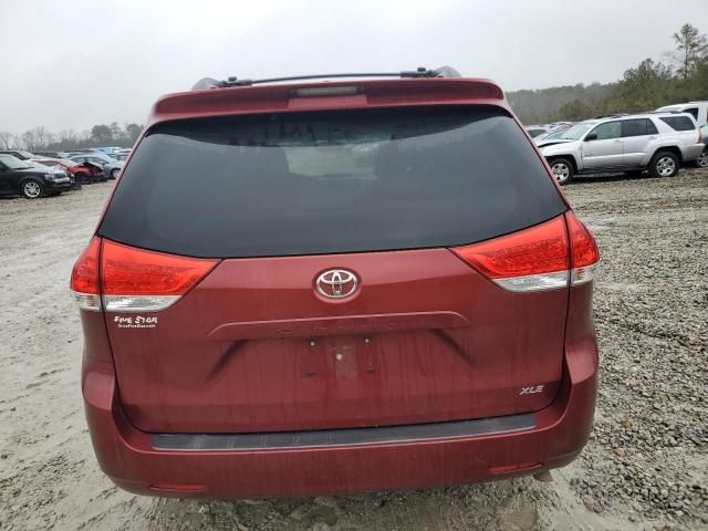 2013 Toyota Sienna XLE