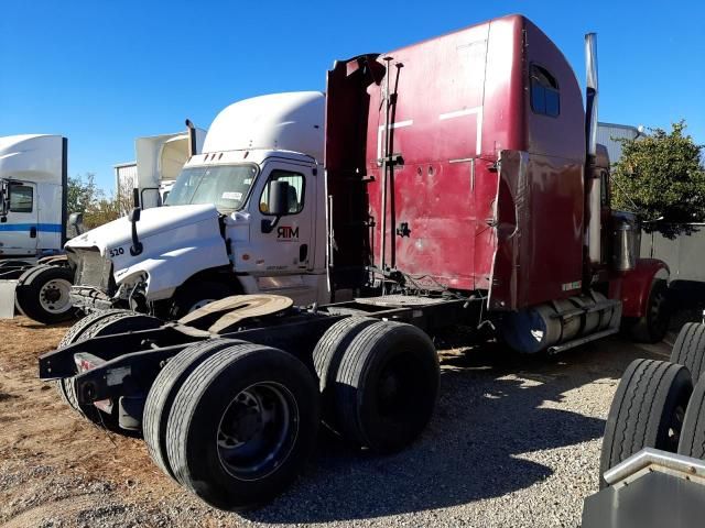 2000 Freightliner Conventional FLD120
