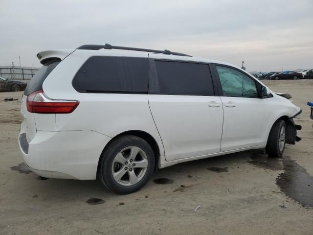 2015 Toyota Sienna LE