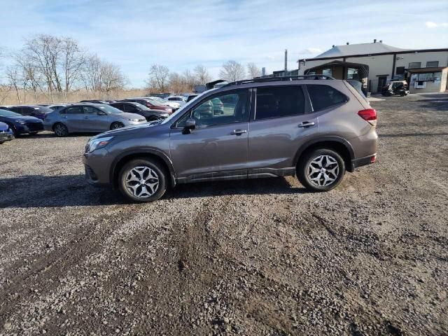 2024 Subaru Forester Premium