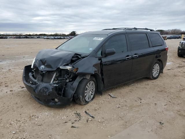 2015 Toyota Sienna XLE