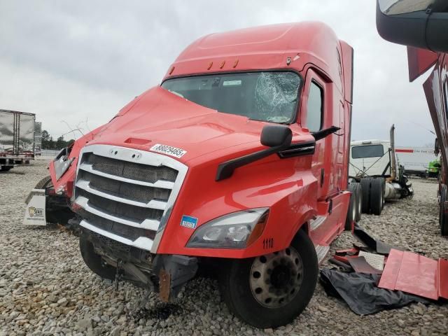 2019 Freightliner Cascadia 126