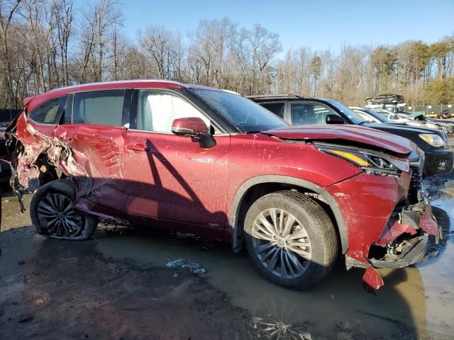 2021 Toyota Highlander Hybrid Platinum