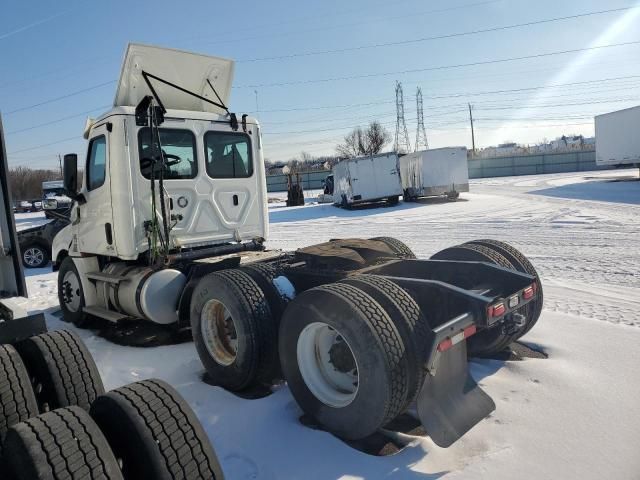 2020 Freightliner Cascadia 126